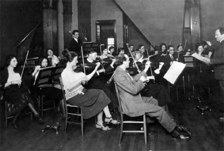 Bloch et l'orchestre de Cleveland vers 1920